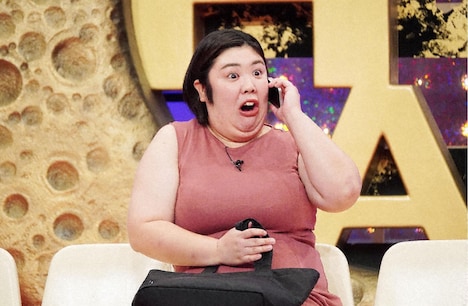 コントを披露する紅しょうが。