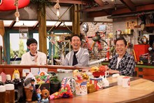 左からアンガールズ、ナインティナイン岡村。(c)カンテレ