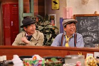 左から間寛平、村上ショージ。(c)カンテレ