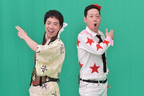 「あらびき団」収録後、記者取材会に臨んだレフト藤井、ライト東野。