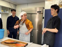 「霜降り明星のあてみなげ」より。(c)静岡朝日テレビ