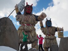 左から東野幸治、ナインティナイン岡村。