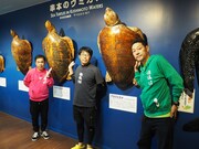 左からナインティナイン岡村、ドランクドラゴン鈴木、東野幸治。