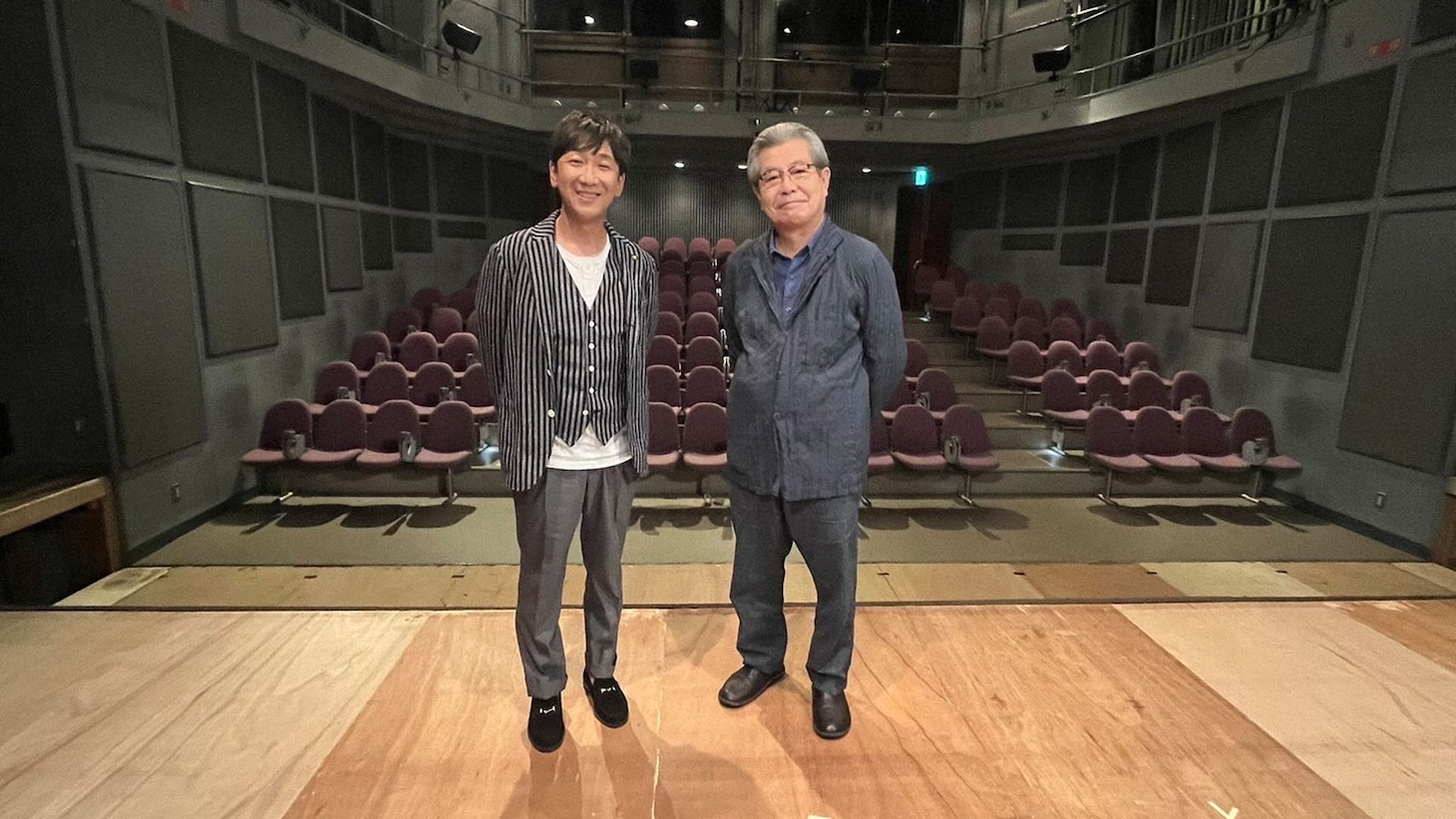 東京03飯塚（左）と立川志の輔（右）。