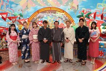 「これが定番！世代別ベストソング ミュージックジェネレーション」に出演する（左から）小浜桃奈、村重杏奈、藤田ニコル、さまぁ～ず、ニューヨーク、井上清華アナ。(c)フジテレビ