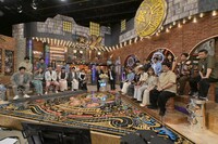 「ダウンタウンDXDX 芸能人最強の金銭感覚一斉調査」のワンシーン。