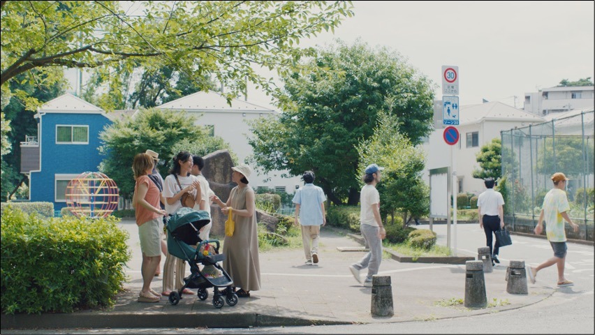 WebCM「無言の父たち」編のワンシーン。