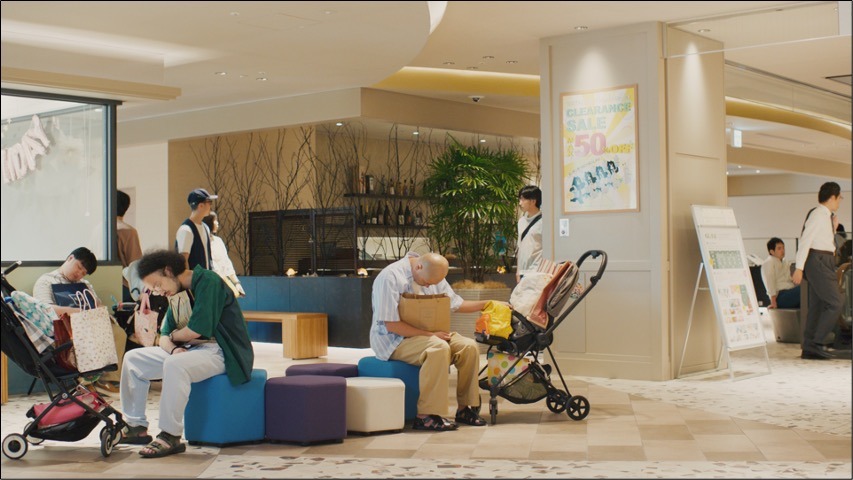 WebCM「無言の父たち」編のワンシーン。