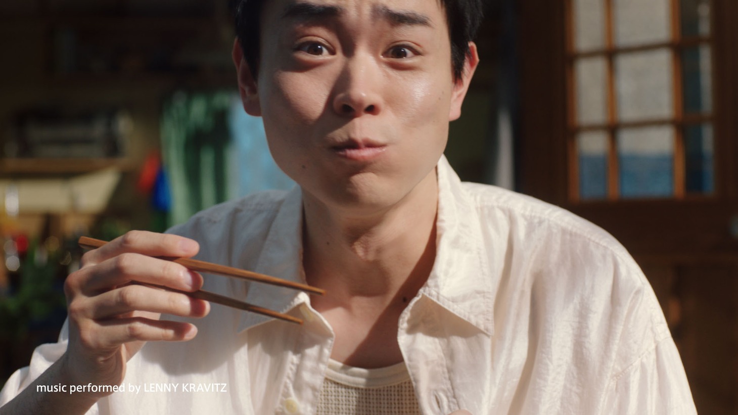 「ウィルキンソン タンサン レモン」のテレビCMに出演する菅田将暉。