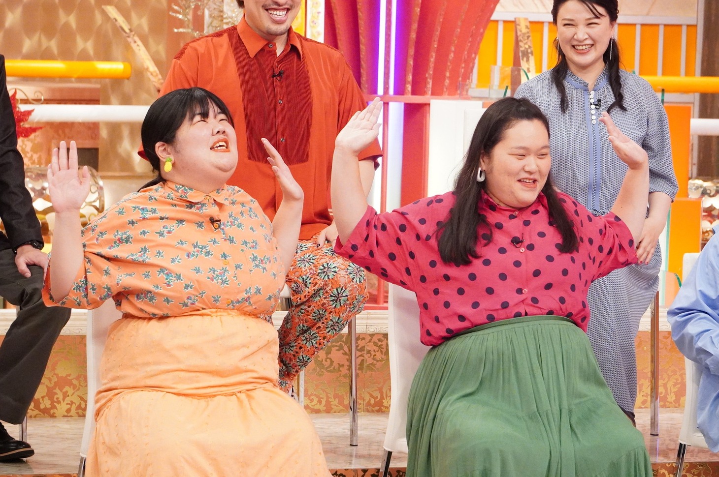 ぼる塾のあんりと田辺。(c)フジテレビ