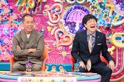 左から、タカアンドトシ・トシ、蛍原徹。(c)テレビ朝日
