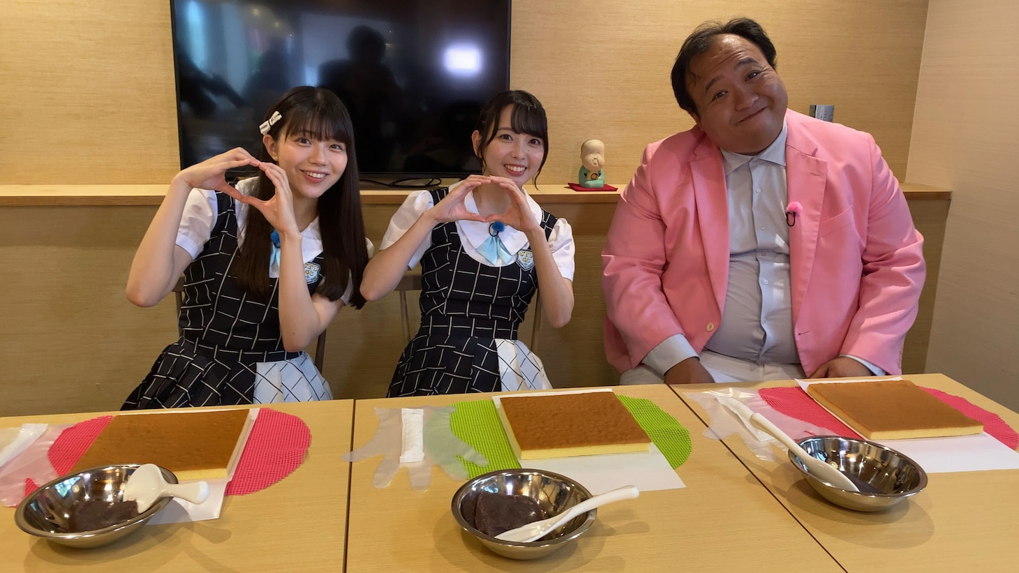 左から工藤理子、石田みなみ、ママタルト大鶴肥満。