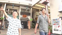 商店街を練り歩くかまいたち。