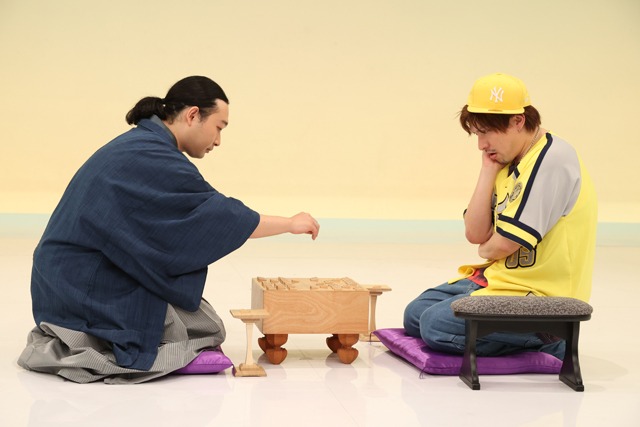 左から、かが屋・賀屋、EXITりんたろー。。(c)フジテレビ
