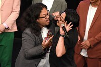 「フリースタイルヨーデル」より、カゲヤマたばやん。とオズワルド伊藤の対決。