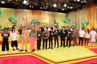 「深夜のハチミツ」でお泊り企画に参加する7組。(c)フジテレビ