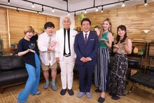 左からラランド、錦鯉、ゆうちゃみ、舘山聖奈アナウンサー。(c)関西テレビ