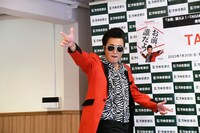 元気に登場したTAIGA。