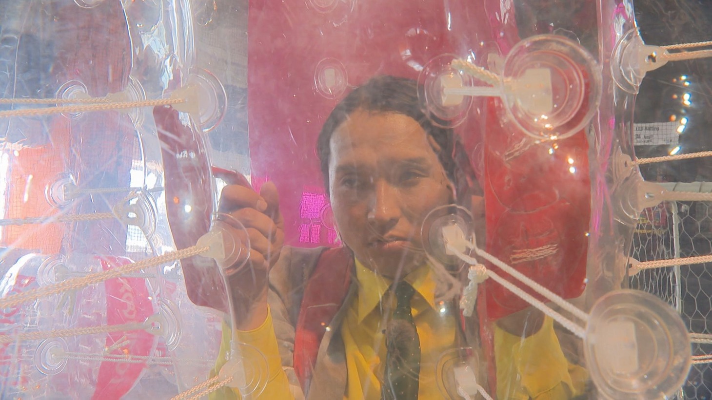 トム・ブラウン布川 (c)HBC