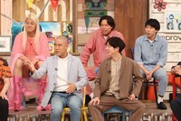 スタジオの芸人たち。(c)フジテレビ