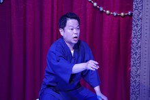 怪談にツッコミを入れるダイアン津田。