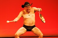 「ツアー野グソ」のハリウッドザコシショウ。