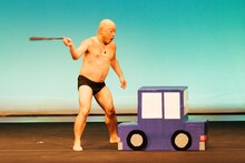 誇張モノマネを披露するハリウッドザコシショウ。（撮影：二瓶 彩）