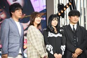 左から橋本和明、門脇麦、真木よう子、劇団ひとり。