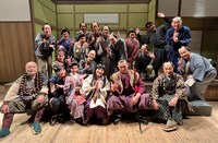 「水谷千重子50周年記念公演」お芝居ステージのキャストたち。
