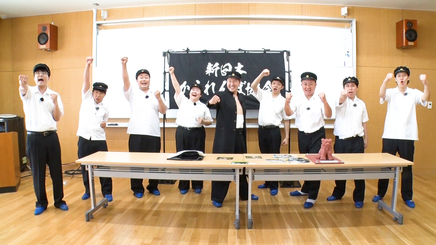 「学校かくれんぼ」の出演者たち。(c)フジテレビ