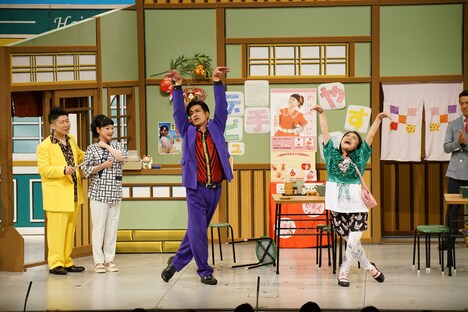 島田珠代と踊る北村一輝。