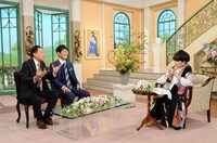 ナイツと黒柳徹子。(c)テレビ朝日