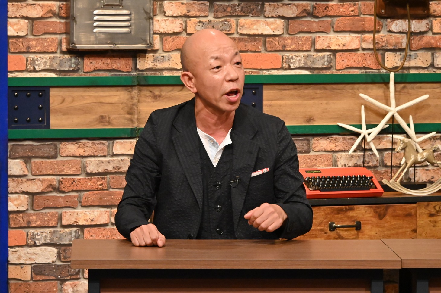 バイきんぐ小峠 (c)テレビ朝日