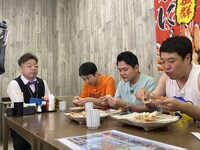 「火曜は全力！華大さんと千鳥くん 夏休み北海道2時間SP」のワンシーン。(c)関西テレビ