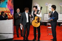 松浦真也（右から2番目）