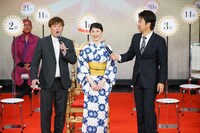 高橋靖子（中央）