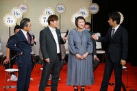 五十嵐サキ（右から2番目）