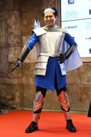 ウィルに扮するレインボー池田。