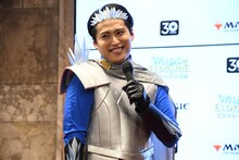 「これ（肩の装飾）に刺さる」とレインボー池田。