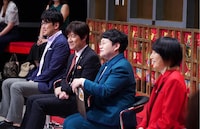 左から土田晃之、内村光良、ハリセンボン。