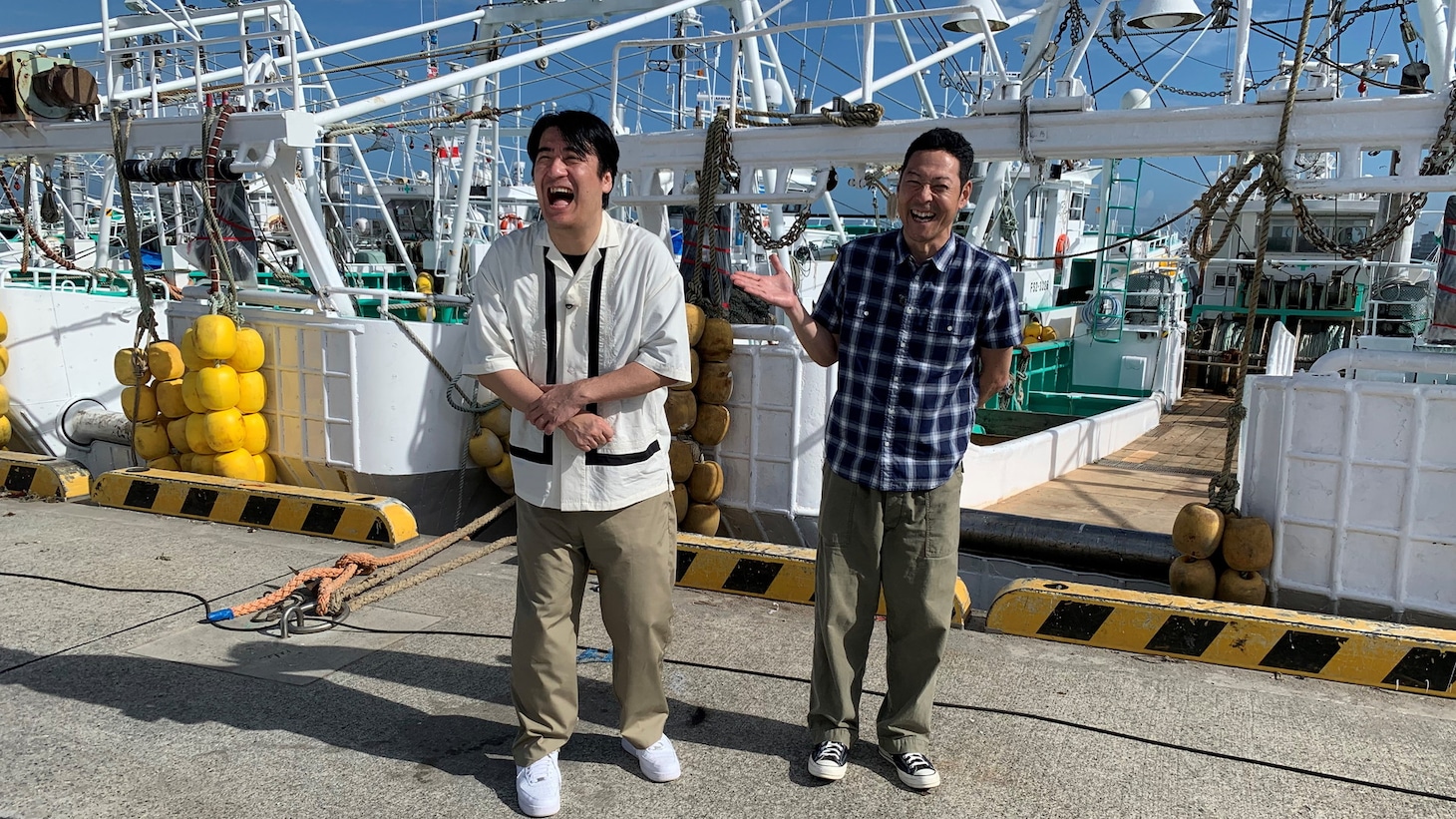 左から佐久間宣行、東野幸治。(c)福島中央テレビ
