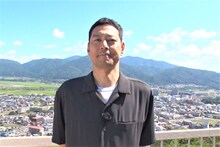 亀岡市を訪れる東野幸治。(c)ABC
