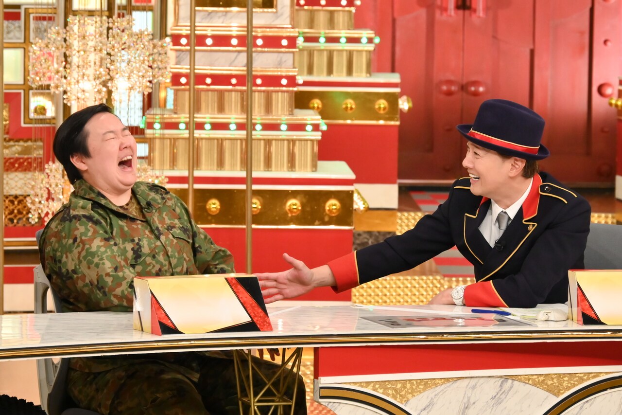 左から、やす子、中居正広。(c)TBS