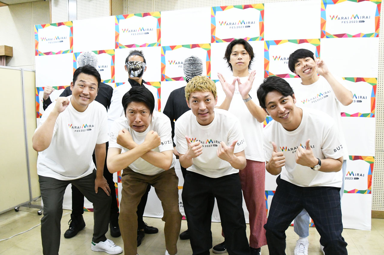 囲み取材に登場した藤崎マーケット、ニューヨーク、フースーヤ、MASKED SHOWMAN。