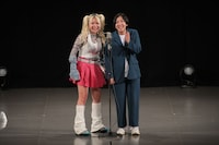 エルフ（写真提供：吉本興業）