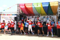 準備体操の様子。