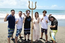 左から、チョコレートプラネット、内村光良、鷲見玲奈、ロッチ。(c)TBS