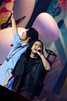 赤坂サイファーの見取り図・盛山（左）と梅田サイファーのR-指定（右）。