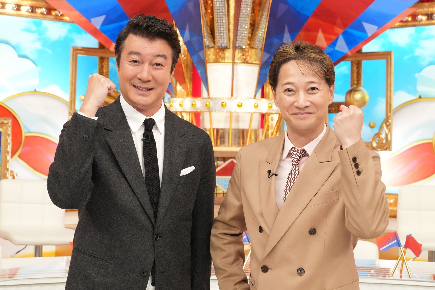 左から加藤浩次、中居正広。(c)日本テレビ