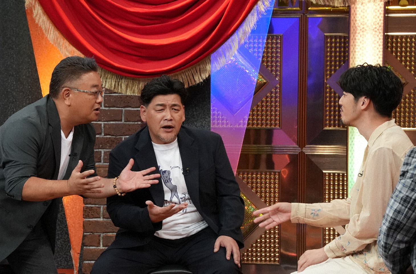サンドウィッチマンとキングコング西野。(c)テレビ朝日